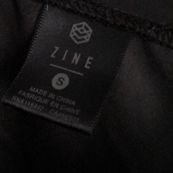 Black zip up jacket - Picture 2 of 2